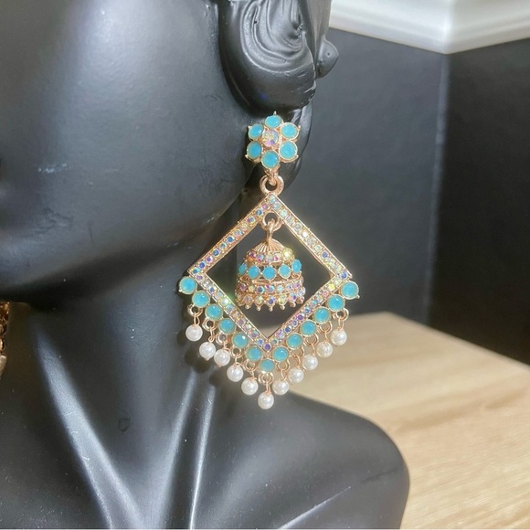 Elegant Gold and Blue Earrings Jhumka Diamond Shaped - Picture 1 of 5